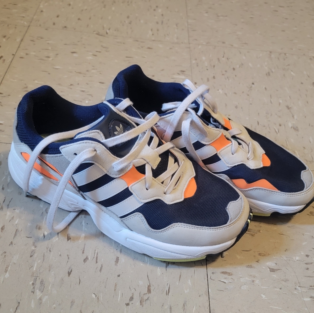 Adidas Yung-96 mens Sz. 9